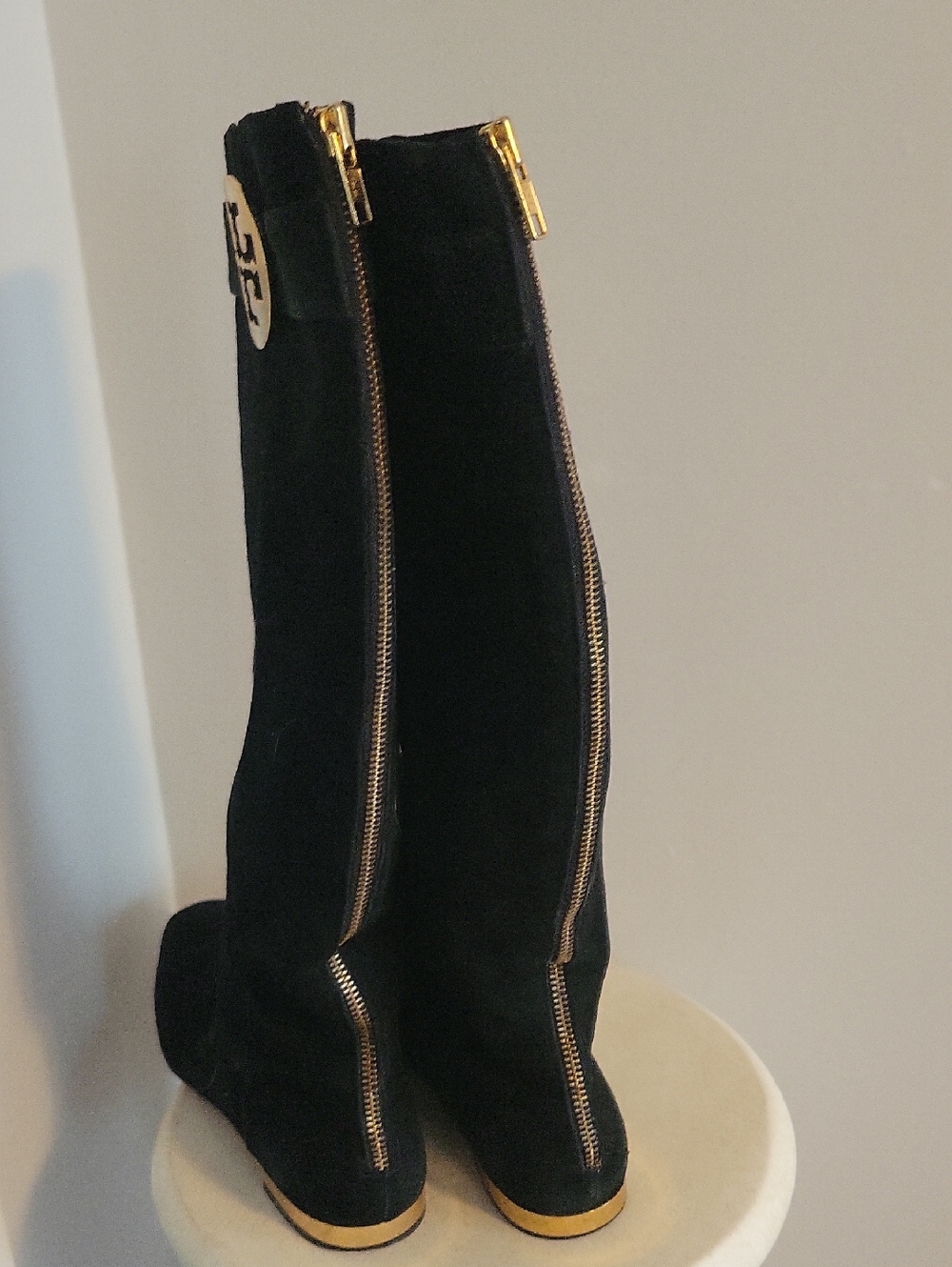 Tory Burch Uma Black Suede Logo Boots size 9 - Picture 5 of 9